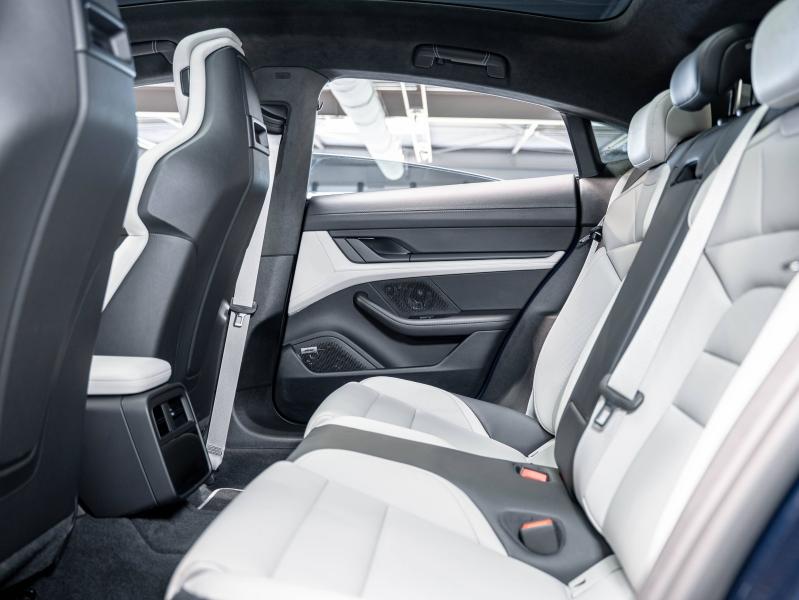 Voitures occasions PORSCHE Taycan Turbo Champagne-au-Mont-d'Or