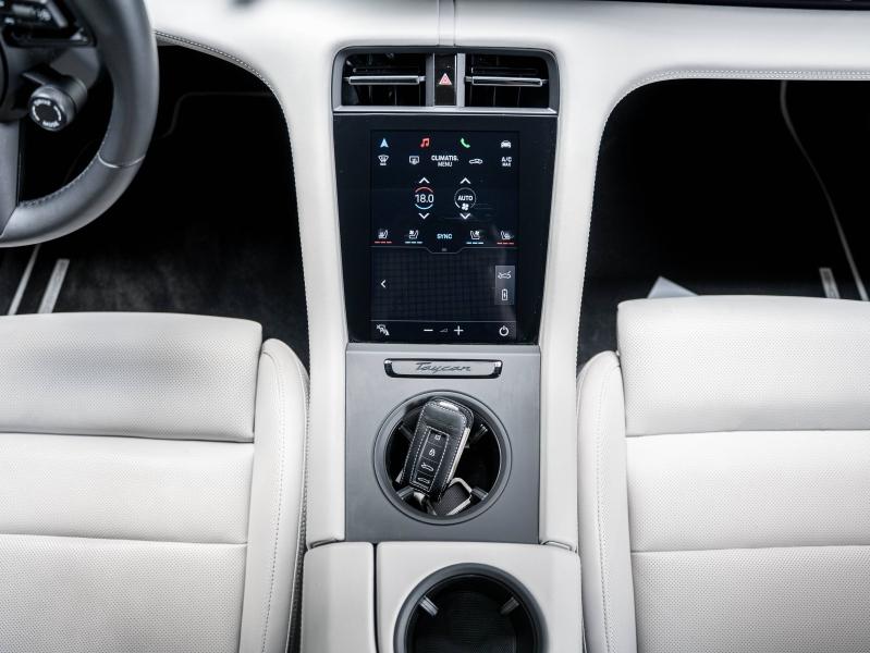 Voitures occasions PORSCHE Taycan Turbo Champagne-au-Mont-d'Or