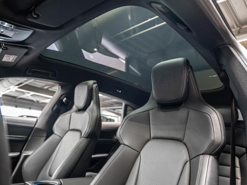 Voitures occasions PORSCHE Taycan 4S Champagne-au-Mont-d'Or