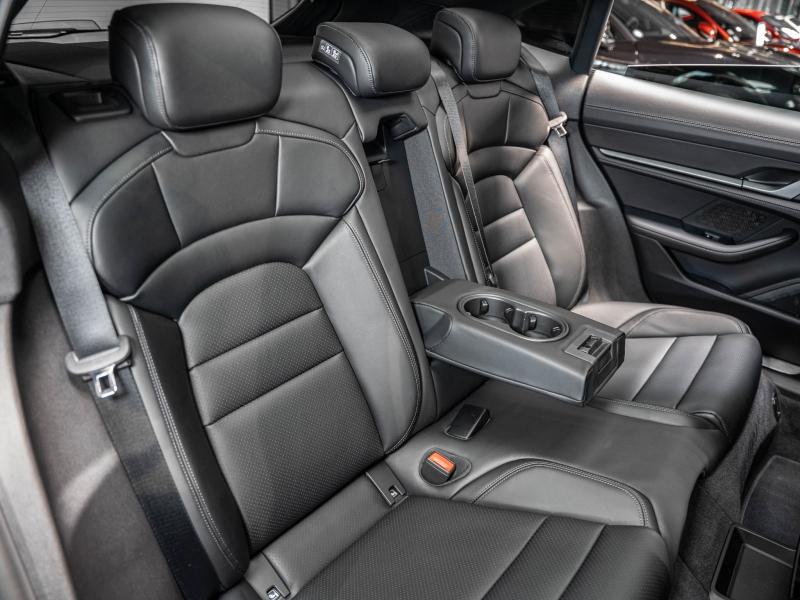 Voitures occasions PORSCHE Taycan 4S Champagne-au-Mont-d'Or