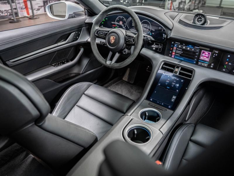 Voitures occasions PORSCHE Taycan 4S Champagne-au-Mont-d'Or