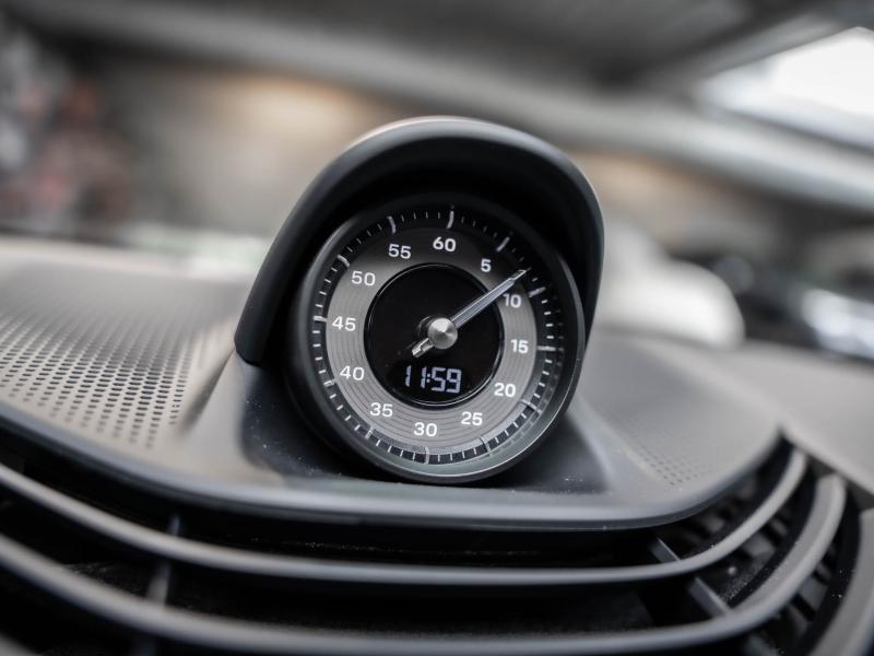 Voitures occasions PORSCHE Taycan 4S Champagne-au-Mont-d'Or