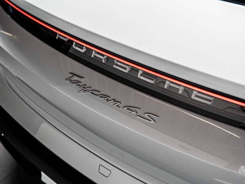 Voitures occasions PORSCHE Taycan 4S Champagne-au-Mont-d'Or