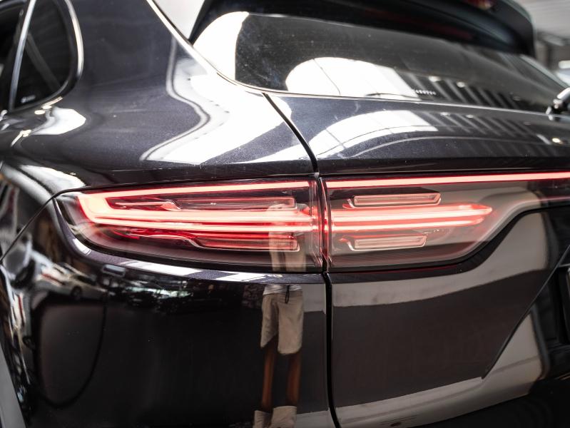 Voitures occasions PORSCHE CAYENNE E-Hybrid Champagne-au-Mont-d'Or