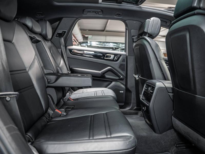 Voitures occasions PORSCHE CAYENNE E-Hybrid Champagne-au-Mont-d'Or