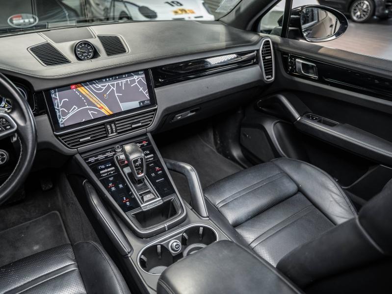 Voitures occasions PORSCHE CAYENNE E-Hybrid Champagne-au-Mont-d'Or