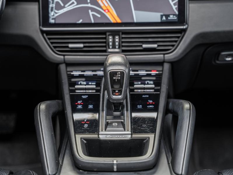 Voitures occasions PORSCHE CAYENNE E-Hybrid Champagne-au-Mont-d'Or