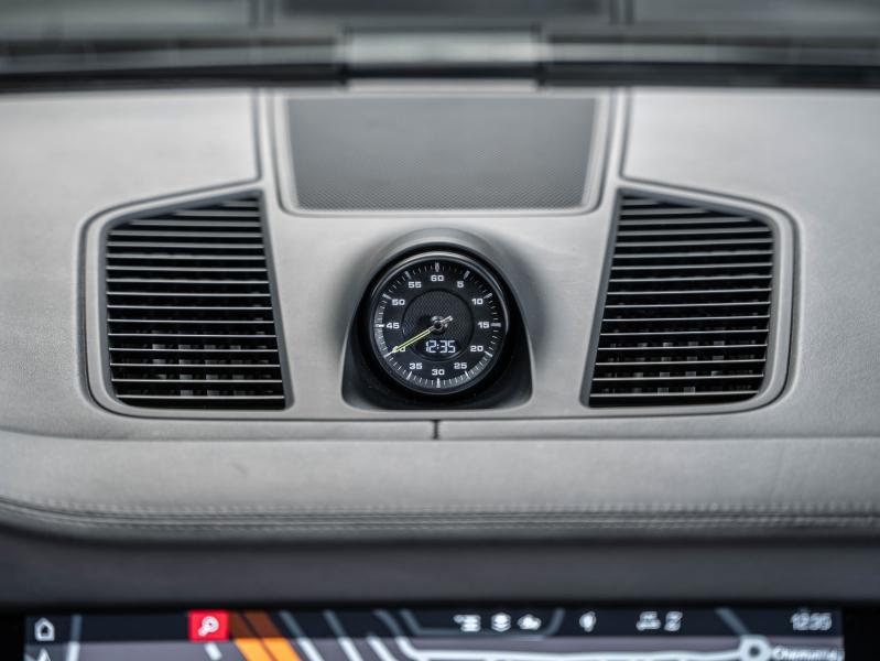 Voitures occasions PORSCHE CAYENNE E-Hybrid Champagne-au-Mont-d'Or