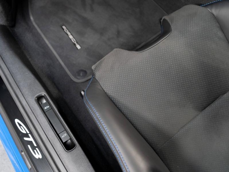 Voitures occasions PORSCHE 911 Coupe GT3 Champagne-au-Mont-d'Or