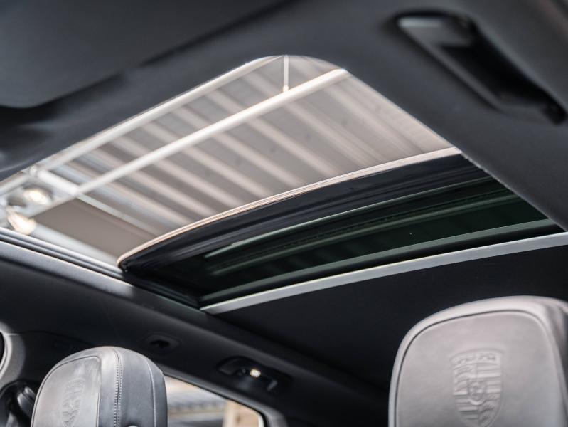 Voitures occasions PORSCHE CAYENNE E-Hybrid Champagne-au-Mont-d'Or