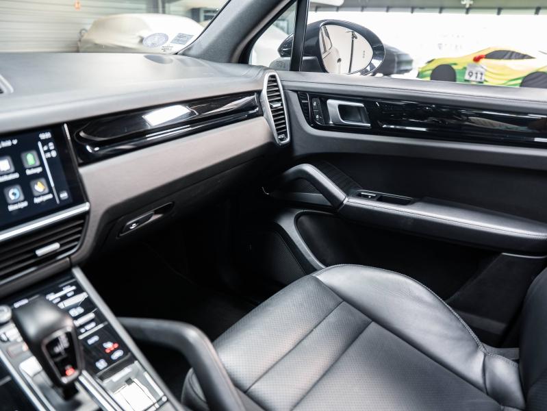 Voitures occasions PORSCHE CAYENNE E-Hybrid Champagne-au-Mont-d'Or