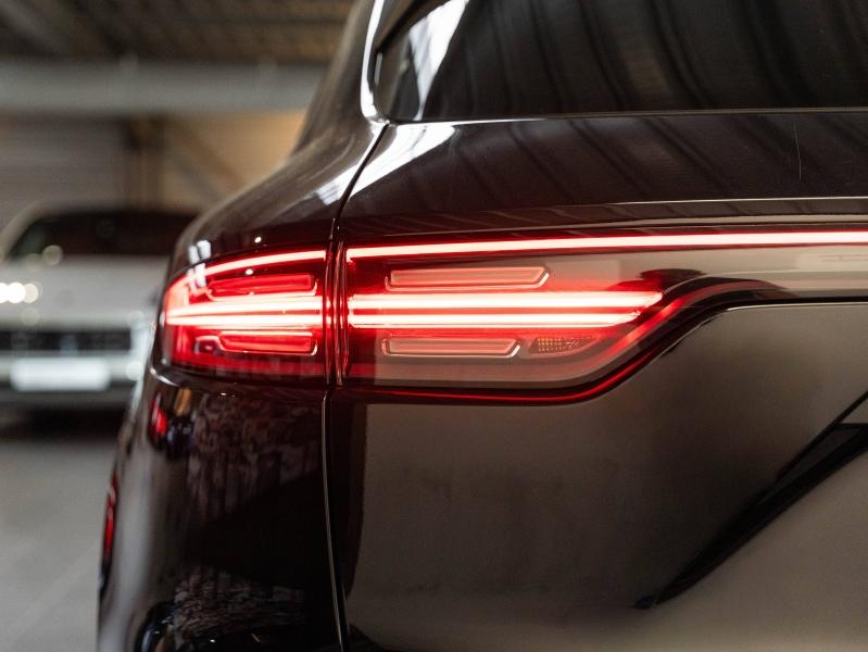 Voitures occasions PORSCHE CAYENNE E-Hybrid Champagne-au-Mont-d'Or