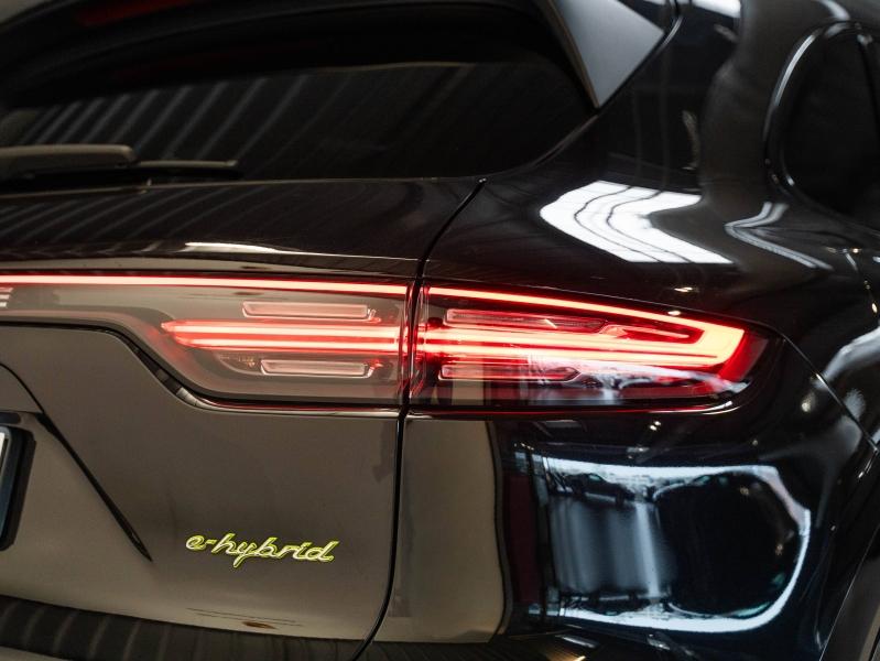 Voitures occasions PORSCHE CAYENNE E-Hybrid Champagne-au-Mont-d'Or