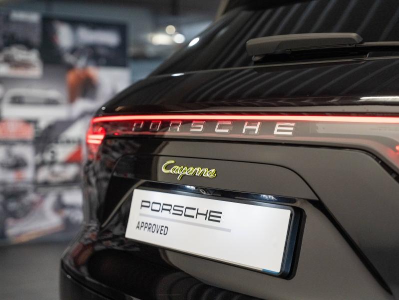 Voitures occasions PORSCHE CAYENNE E-Hybrid Champagne-au-Mont-d'Or