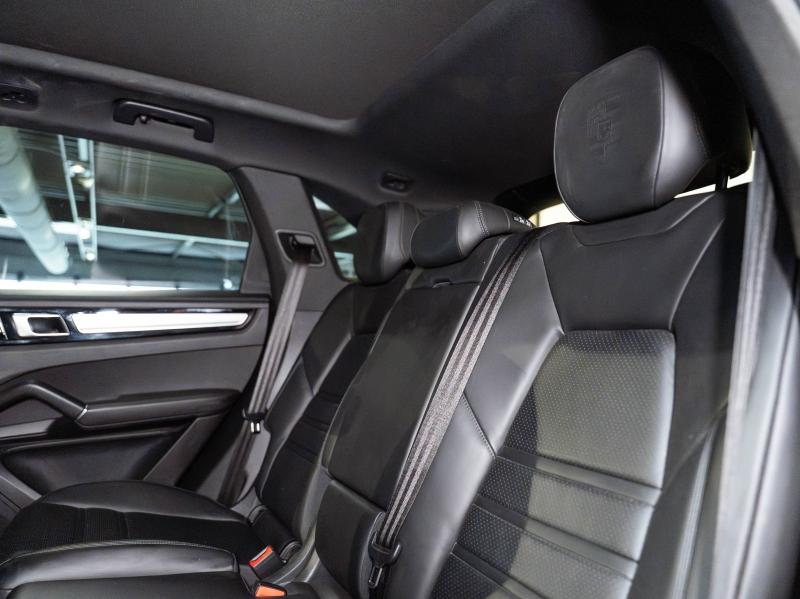 Voitures occasions PORSCHE CAYENNE E-Hybrid Champagne-au-Mont-d'Or