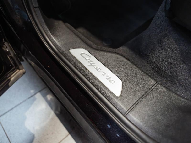Voitures occasions PORSCHE CAYENNE E-Hybrid Champagne-au-Mont-d'Or