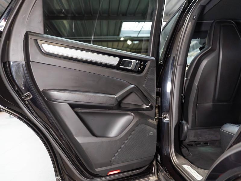 Voitures occasions PORSCHE CAYENNE E-Hybrid Champagne-au-Mont-d'Or