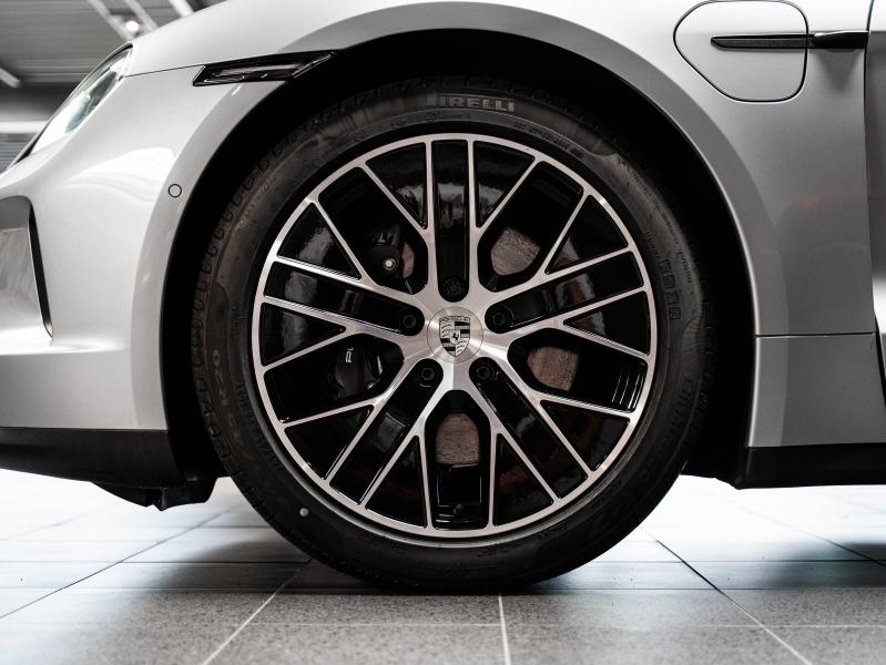 Voitures occasions PORSCHE Taycan Sport Turismo Base Champagne-au-Mont-d'Or