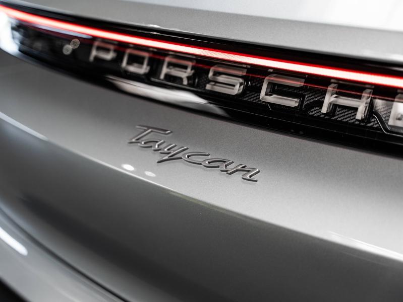 Voitures occasions PORSCHE Taycan Sport Turismo Base Champagne-au-Mont-d'Or