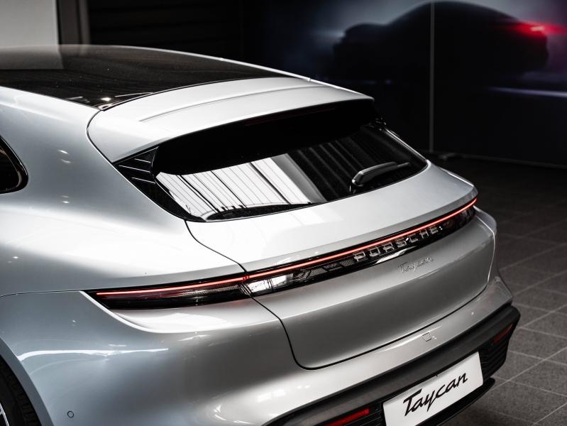 Voitures occasions PORSCHE Taycan Sport Turismo Base Champagne-au-Mont-d'Or