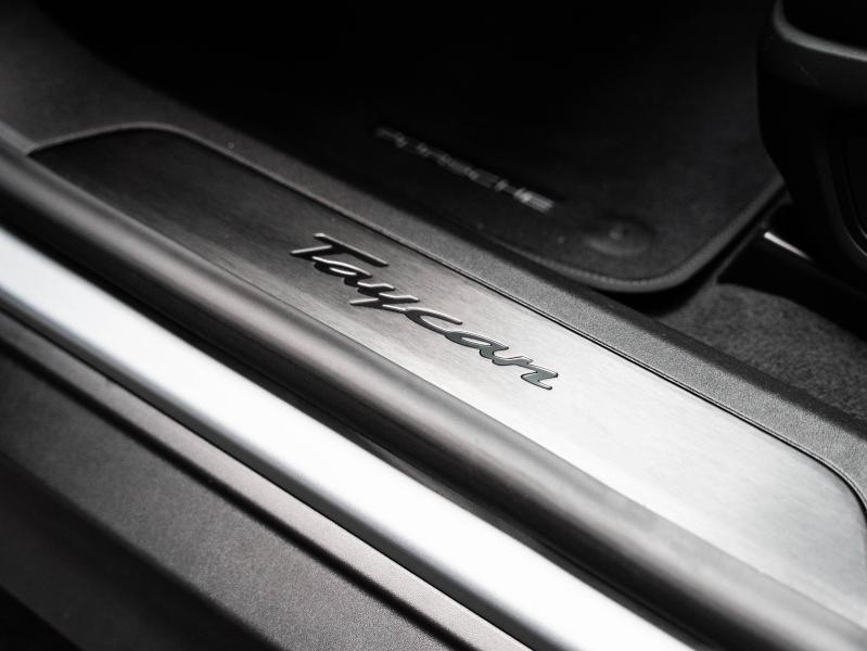 Voitures occasions PORSCHE Taycan Sport Turismo Base Champagne-au-Mont-d'Or
