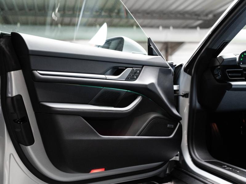 Voitures occasions PORSCHE Taycan Sport Turismo Base Champagne-au-Mont-d'Or