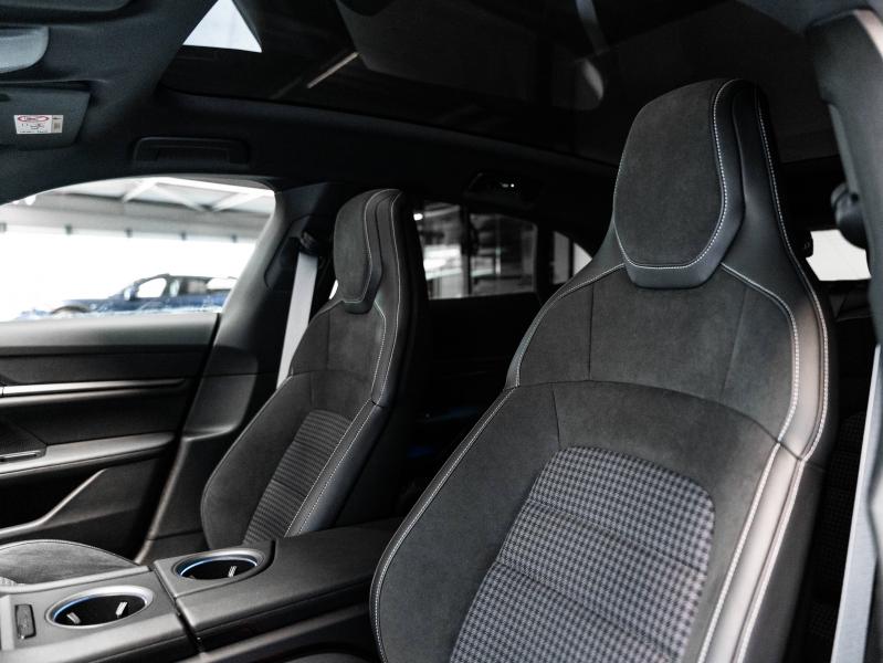 Voitures occasions PORSCHE Taycan Sport Turismo Base Champagne-au-Mont-d'Or