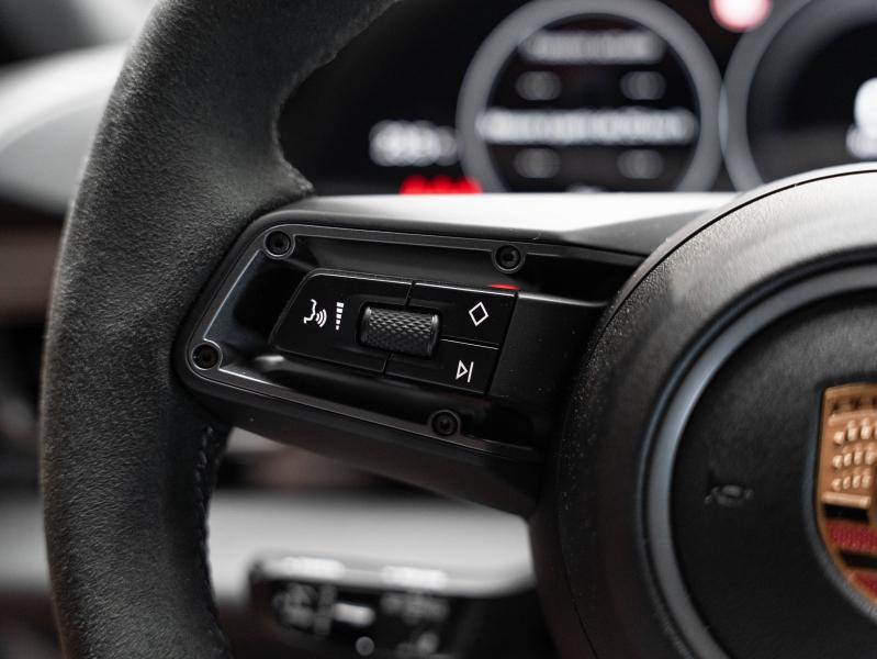 Voitures occasions PORSCHE Taycan Sport Turismo Base Champagne-au-Mont-d'Or