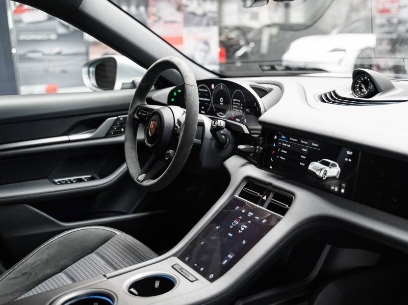 Voitures occasions PORSCHE Taycan Sport Turismo Base Champagne-au-Mont-d'Or