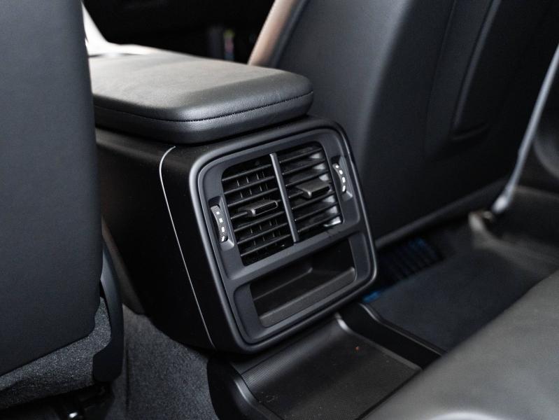 Voitures occasions PORSCHE Taycan Sport Turismo Base Champagne-au-Mont-d'Or