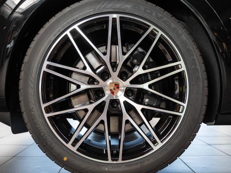 Voitures occasions PORSCHE Cayenne Coupe E-Hybrid Champagne-au-Mont-d'Or