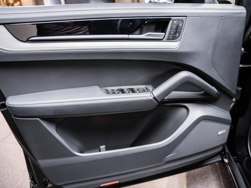 Voitures occasions PORSCHE Cayenne Coupe E-Hybrid Champagne-au-Mont-d'Or