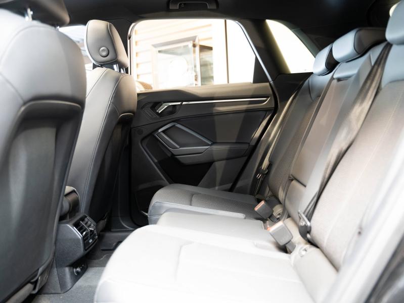 Voitures occasions Audi Q3 Base Champagne-au-Mont-d'Or