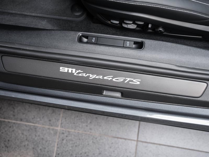 Voitures occasions PORSCHE 911 Targa 4 GTS Champagne-au-Mont-d'Or