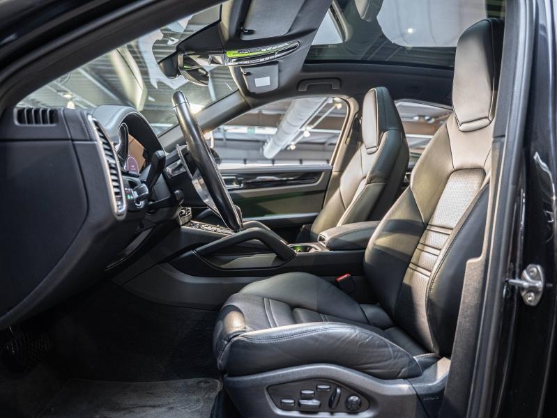 Voitures occasions PORSCHE Cayenne Coupe E-Hybrid Champagne-au-Mont-d'Or