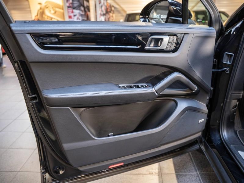 Voitures occasions PORSCHE Cayenne Coupe E-Hybrid Champagne-au-Mont-d'Or