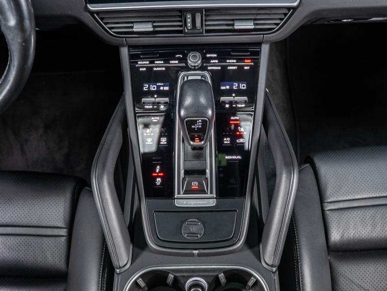 Voitures occasions PORSCHE Cayenne Coupe E-Hybrid Champagne-au-Mont-d'Or