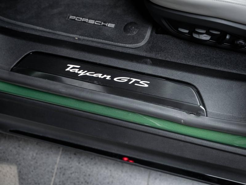 Voitures occasions PORSCHE Taycan Sport Turismo GTS Champagne-au-Mont-d'Or