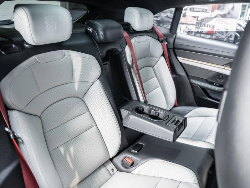 Voitures occasions PORSCHE Taycan Sport Turismo GTS Champagne-au-Mont-d'Or