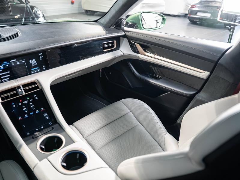 Voitures occasions PORSCHE Taycan Sport Turismo GTS Champagne-au-Mont-d'Or