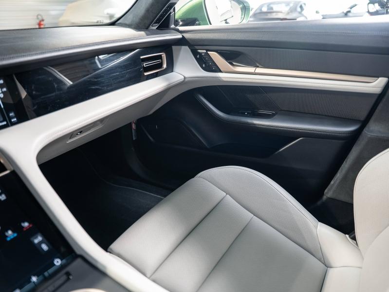 Voitures occasions PORSCHE Taycan Sport Turismo GTS Champagne-au-Mont-d'Or