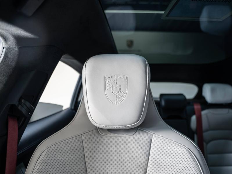 Voitures occasions PORSCHE Taycan Sport Turismo GTS Champagne-au-Mont-d'Or