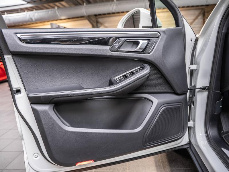 Voitures occasions PORSCHE MACAN S Champagne-au-Mont-d'Or