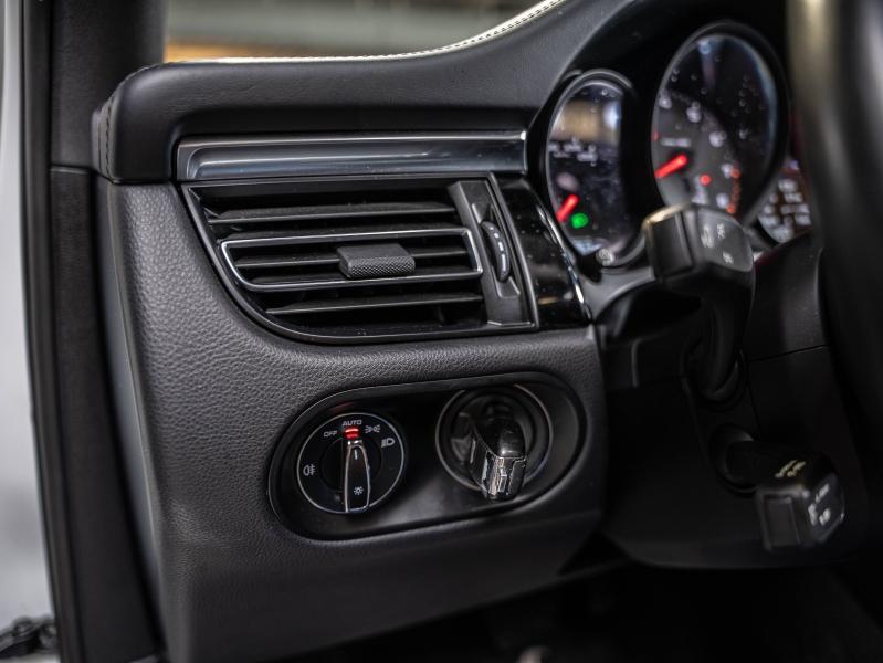 Voitures occasions PORSCHE MACAN S Champagne-au-Mont-d'Or