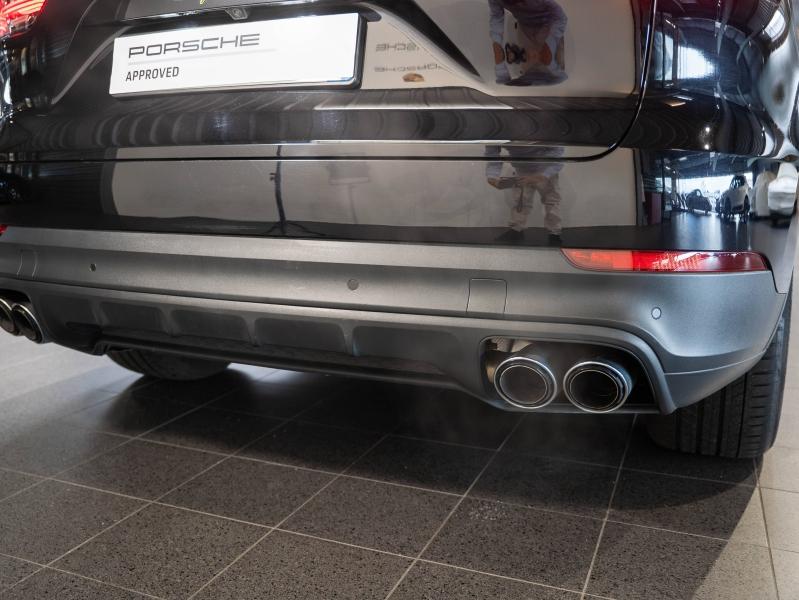Voitures occasions PORSCHE CAYENNE E-Hybrid Champagne-au-Mont-d'Or