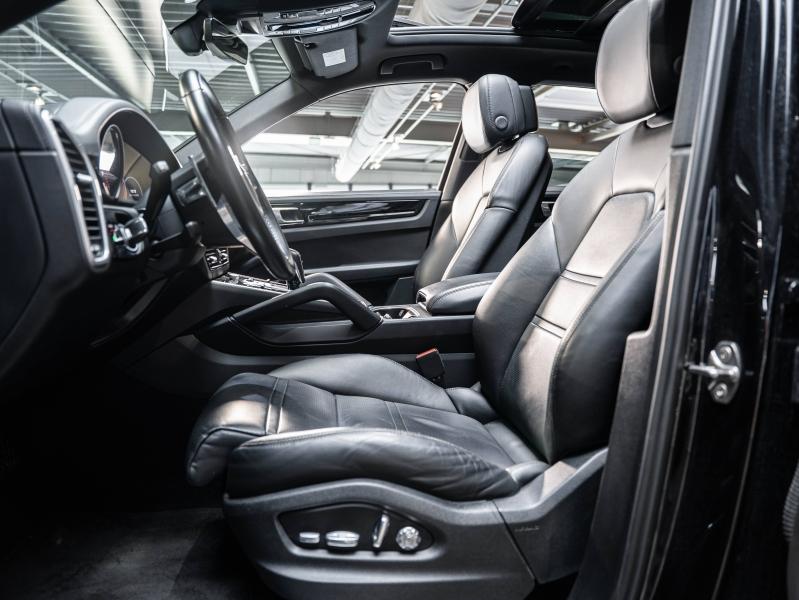 Voitures occasions PORSCHE CAYENNE E-Hybrid Champagne-au-Mont-d'Or