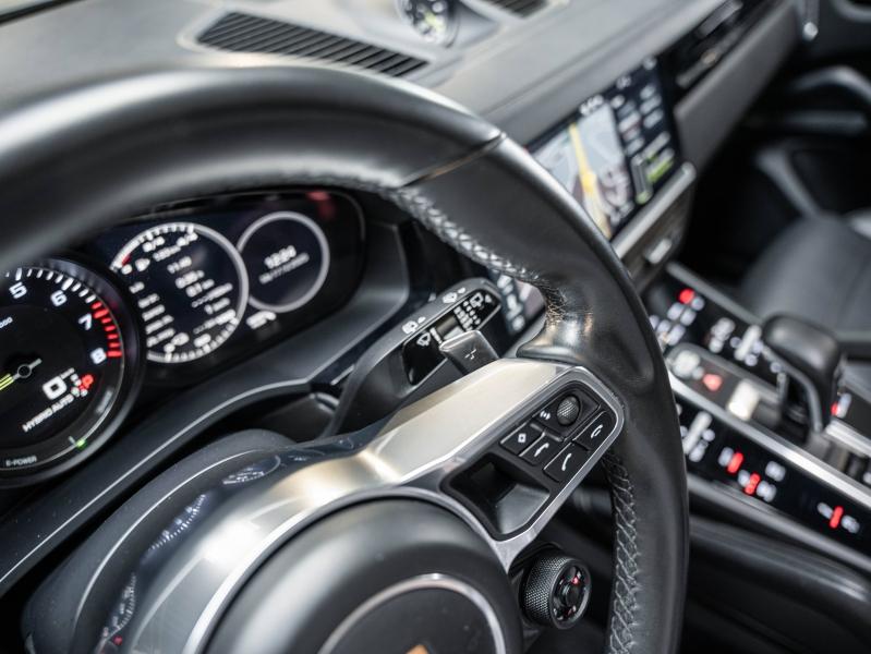 Voitures occasions PORSCHE CAYENNE E-Hybrid Champagne-au-Mont-d'Or