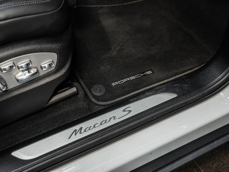 Voitures occasions PORSCHE MACAN S Champagne-au-Mont-d'Or