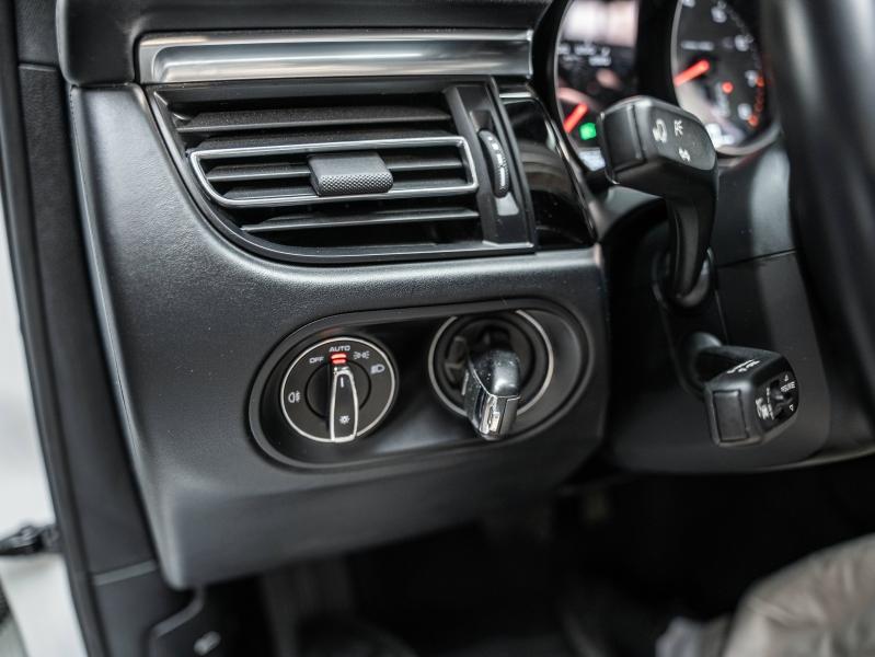 Voitures occasions PORSCHE MACAN S Champagne-au-Mont-d'Or