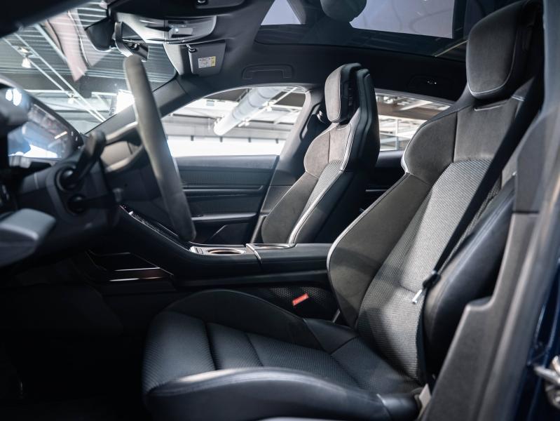 Voitures occasions PORSCHE Taycan Cross Turismo 4S Champagne-au-Mont-d'Or